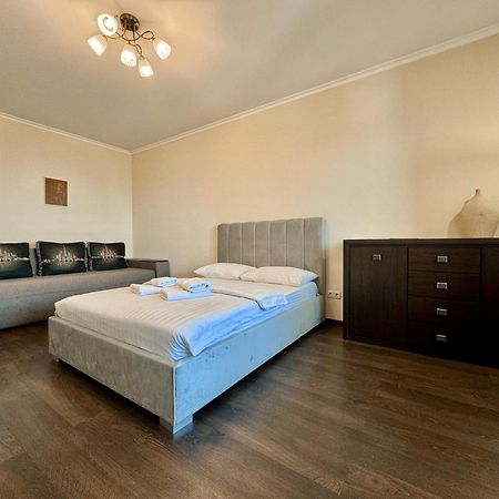 Apartpoltava Світлі Просторі Апартаменти 80М2 , 2-Окремі Кімнати, Новобудова Центр Чек Банківський Εξωτερικό φωτογραφία