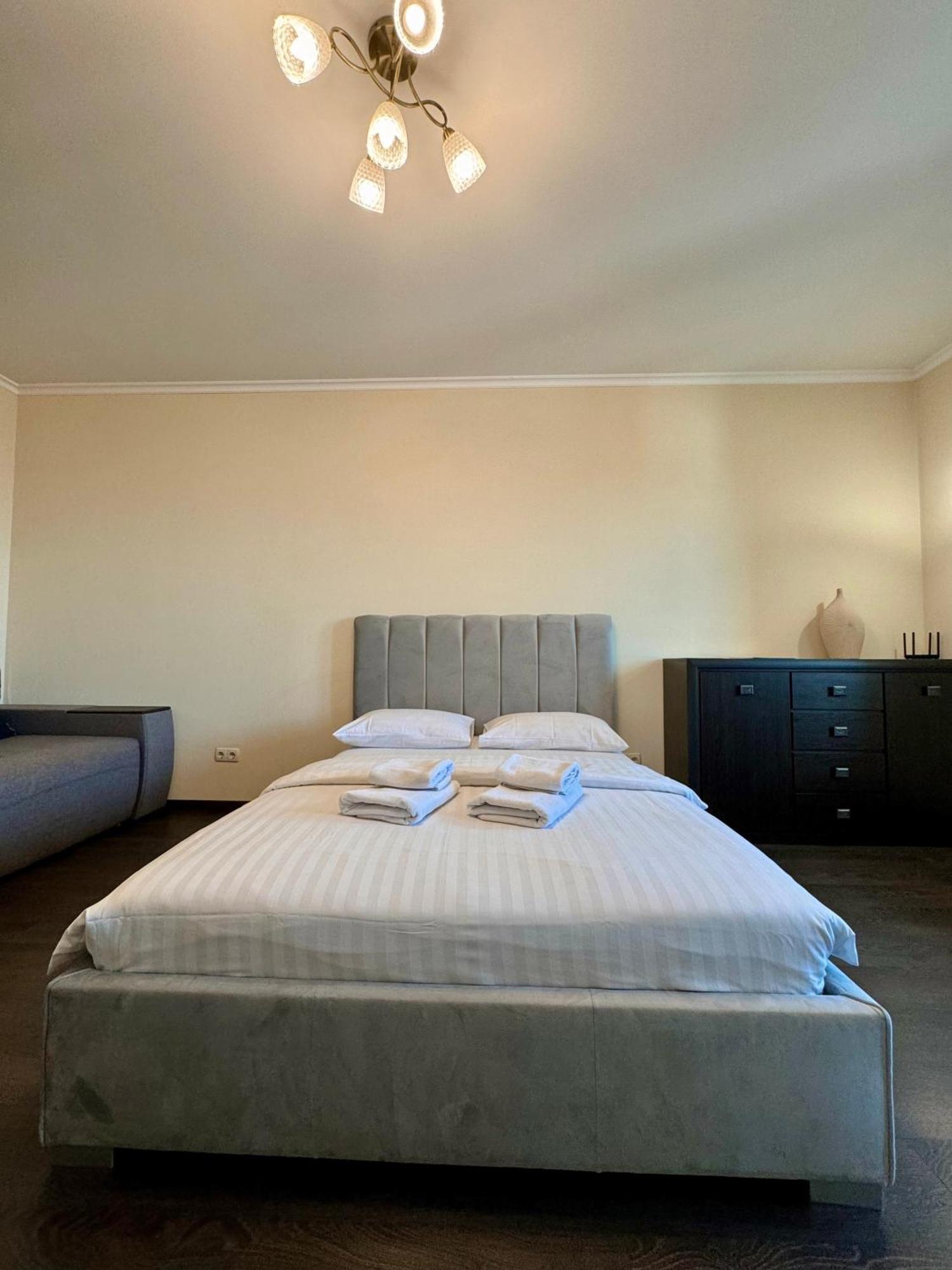 Apartpoltava Світлі Просторі Апартаменти 80М2 , 2-Окремі Кімнати, Новобудова Центр Чек Банківський Εξωτερικό φωτογραφία
