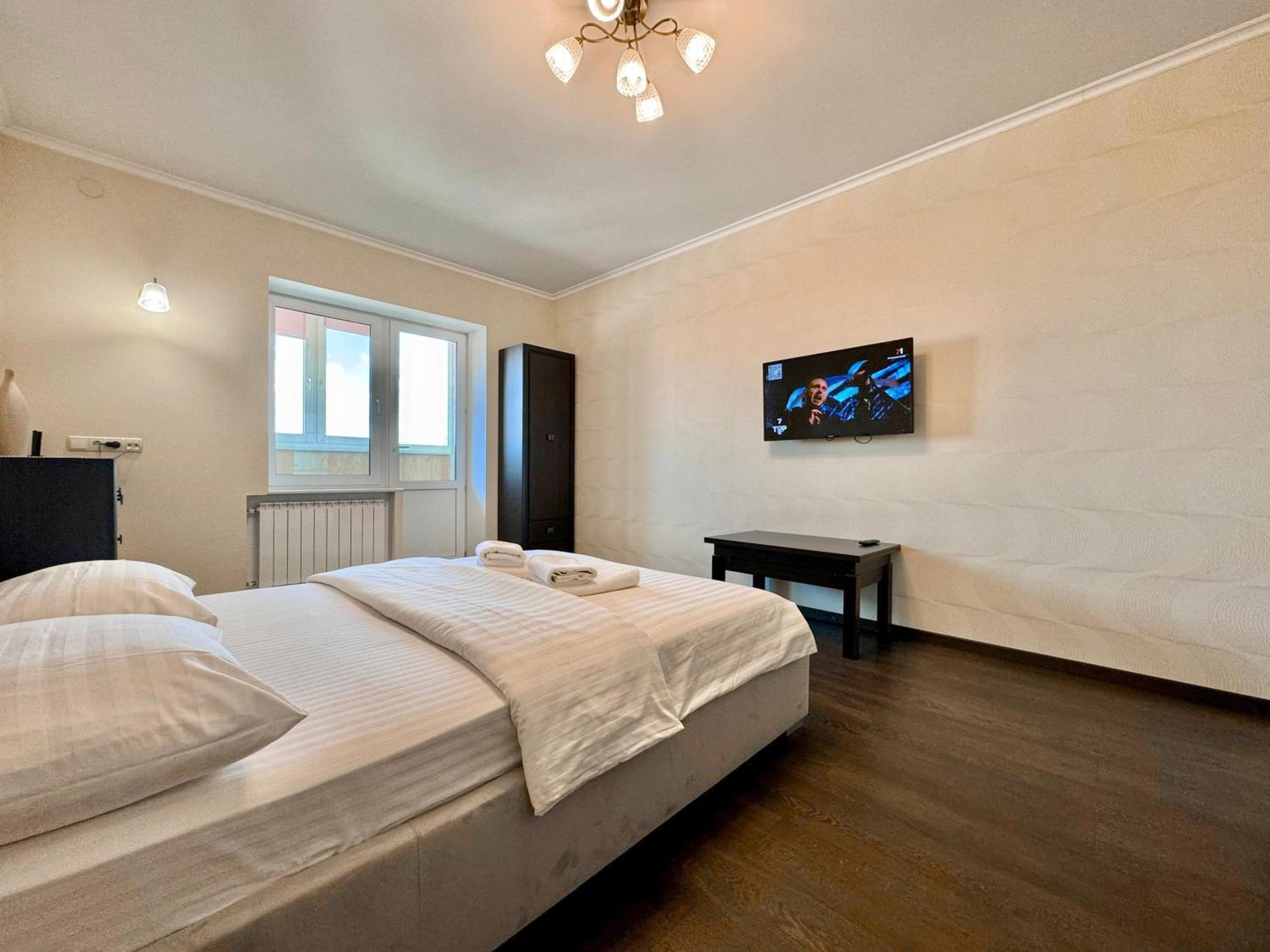 Apartpoltava Світлі Просторі Апартаменти 80М2 , 2-Окремі Кімнати, Новобудова Центр Чек Банківський Εξωτερικό φωτογραφία