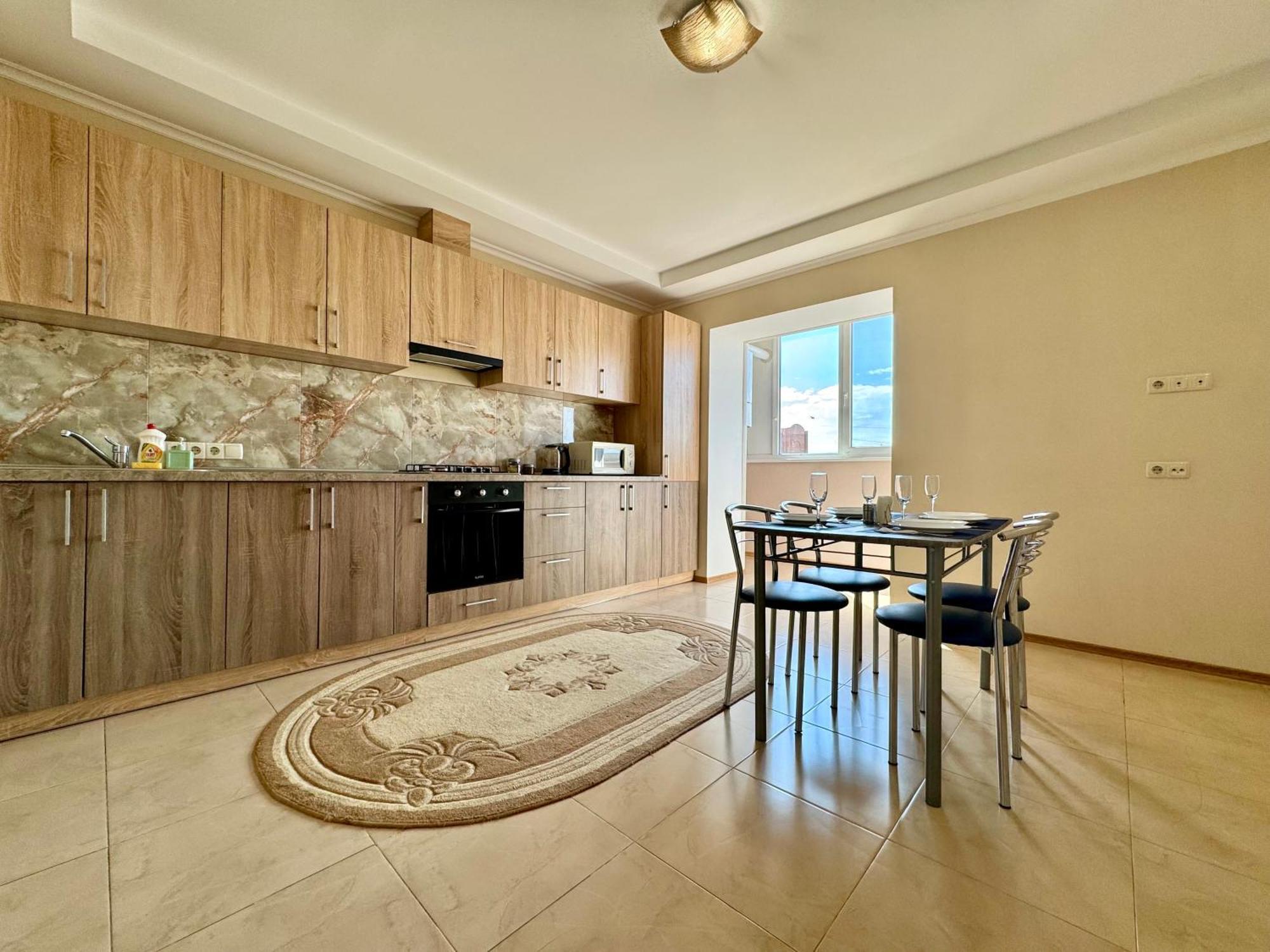 Apartpoltava Світлі Просторі Апартаменти 80М2 , 2-Окремі Кімнати, Новобудова Центр Чек Банківський Εξωτερικό φωτογραφία