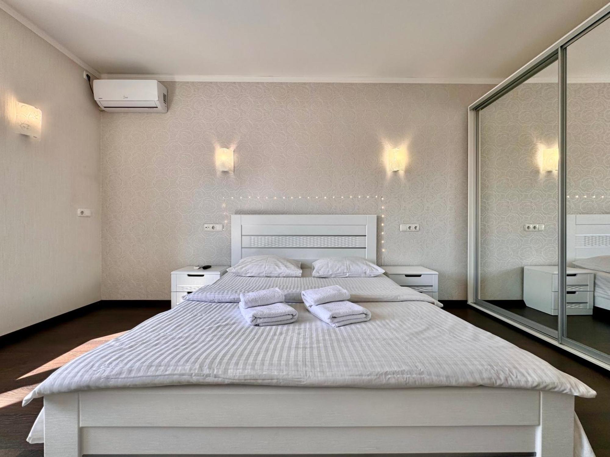 Apartpoltava Світлі Просторі Апартаменти 80М2 , 2-Окремі Кімнати, Новобудова Центр Чек Банківський Εξωτερικό φωτογραφία
