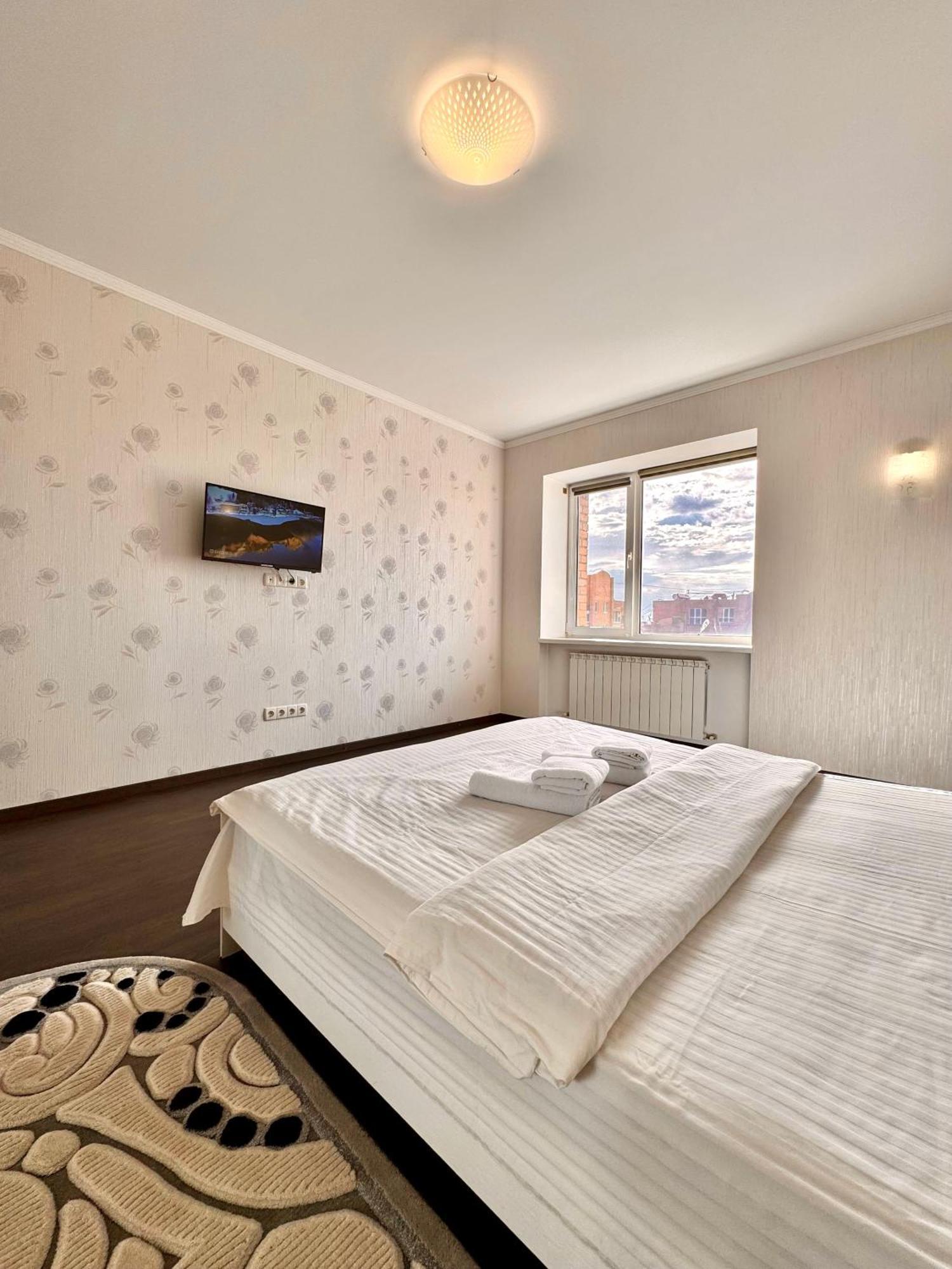 Apartpoltava Світлі Просторі Апартаменти 80М2 , 2-Окремі Кімнати, Новобудова Центр Чек Банківський Εξωτερικό φωτογραφία